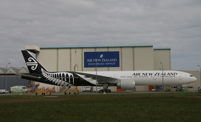 Air New Zealand Boeing 777-300ER ZK-OKS (Mike Millett)