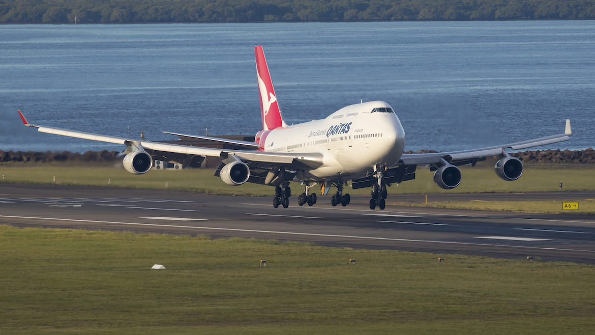 Qantas Boeing 747-400 VH-OJS landing at Sydney Airport. (Seth Jaworski)