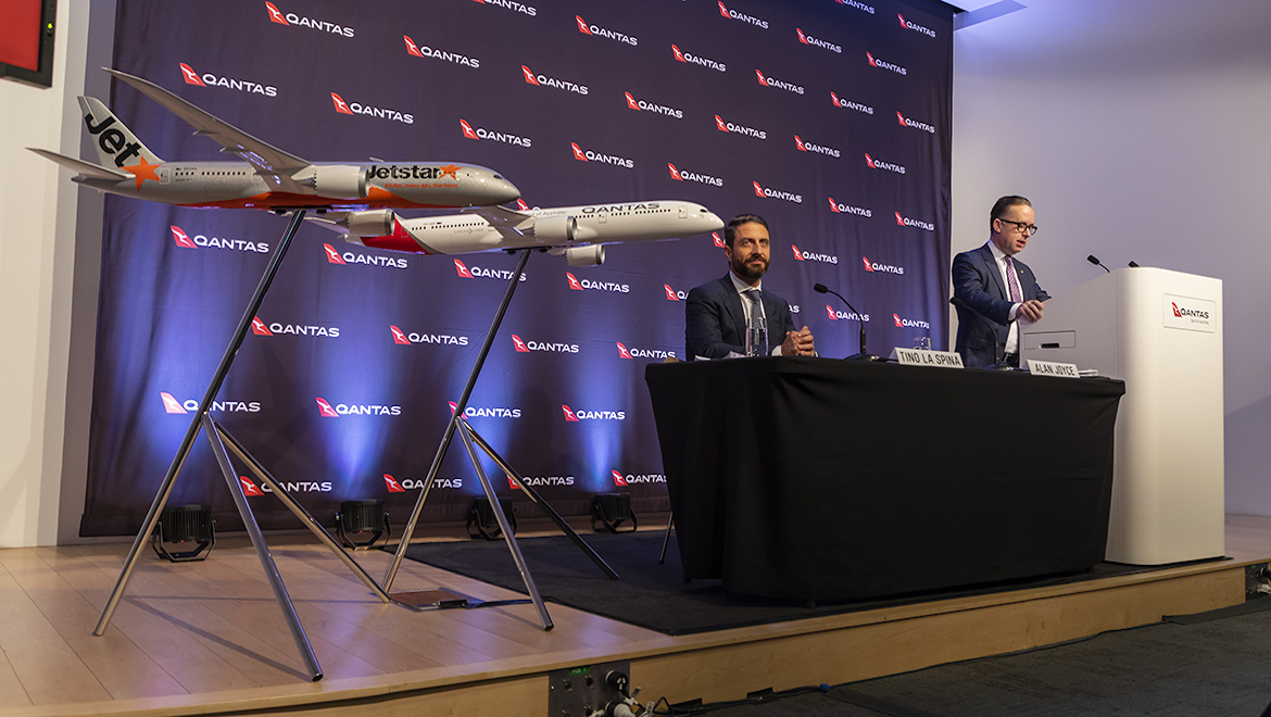 Qantas chief executive Alan Joyce and chief financial officer Tino La Spina present the airline group's 2018/19 full year results. (Seth Jaworski)