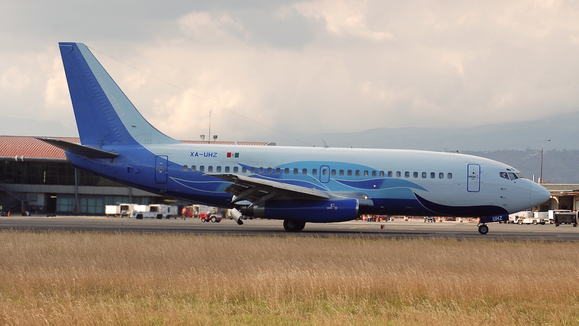 A 2011 file image of Boeing 737-200 XA-UHZ that was chartered by Cubana de Aviacion. (Alec Wilson/Wikimedia Commons)